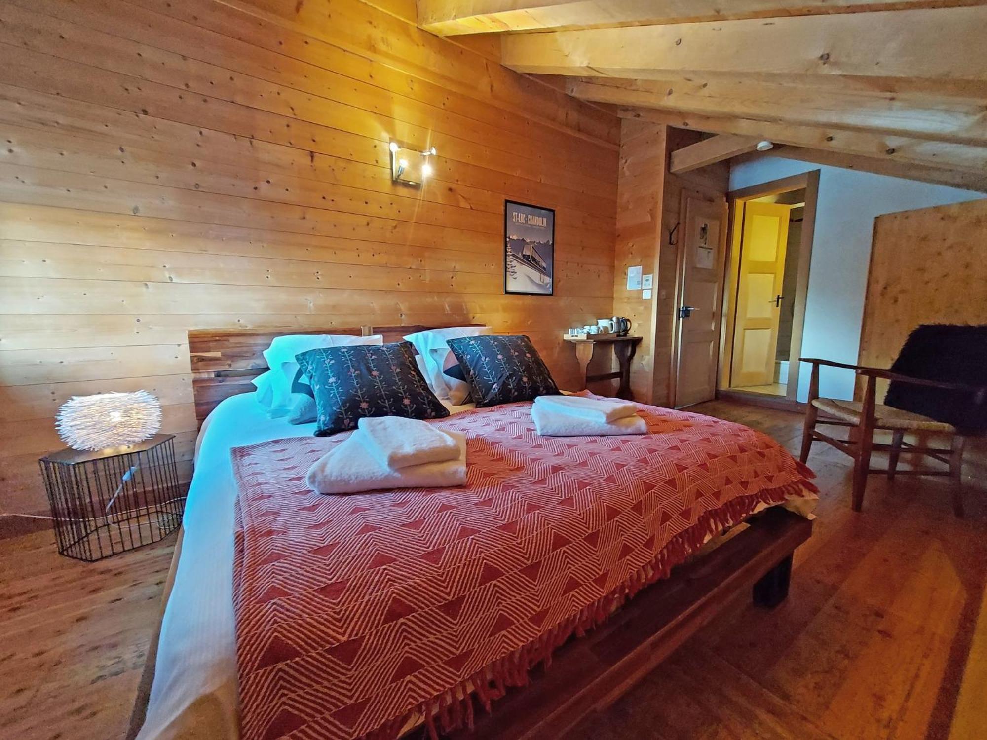 Gite Du Prilet Saint-Luc Exteriér fotografie